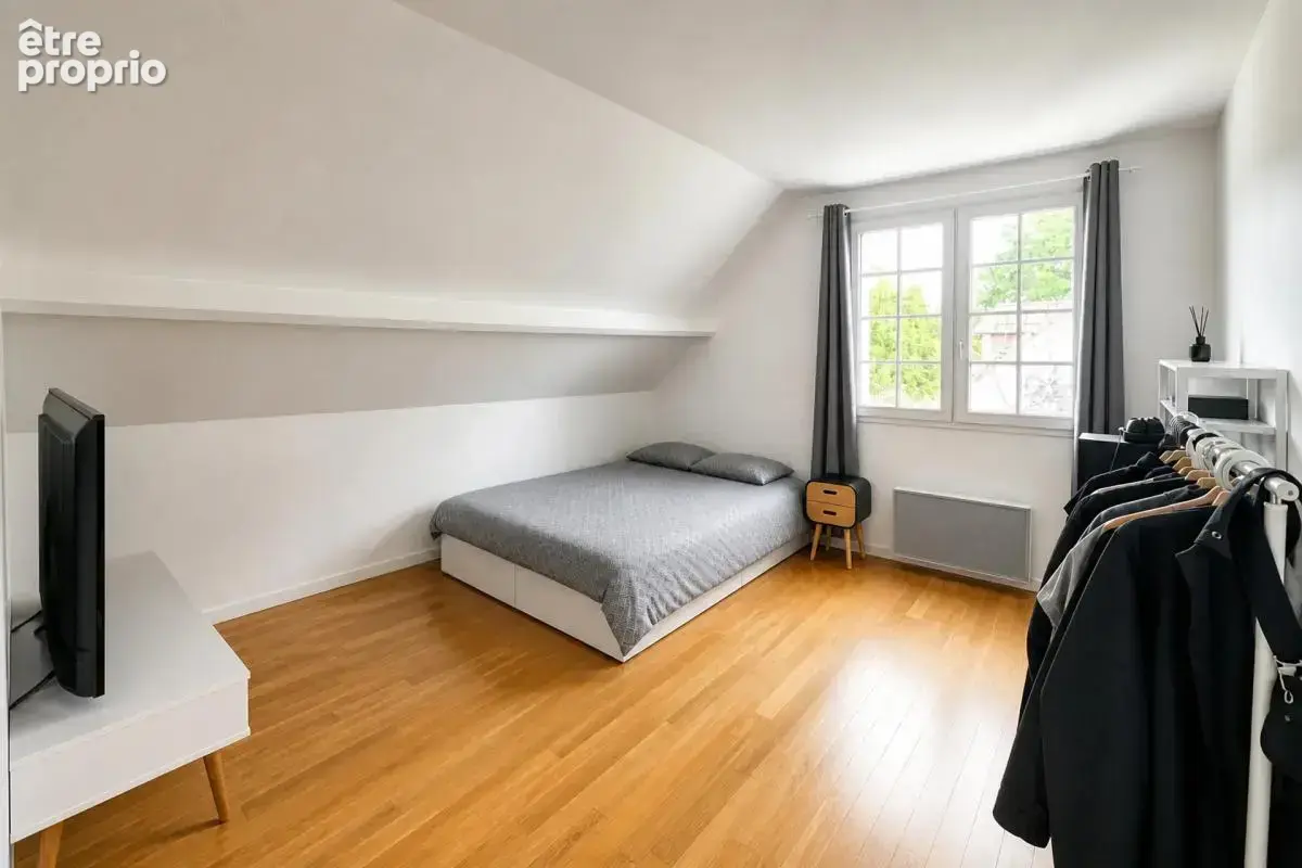 Maison de 8 pièces de 156 m² à Bailleau-Armenonville - photo 9