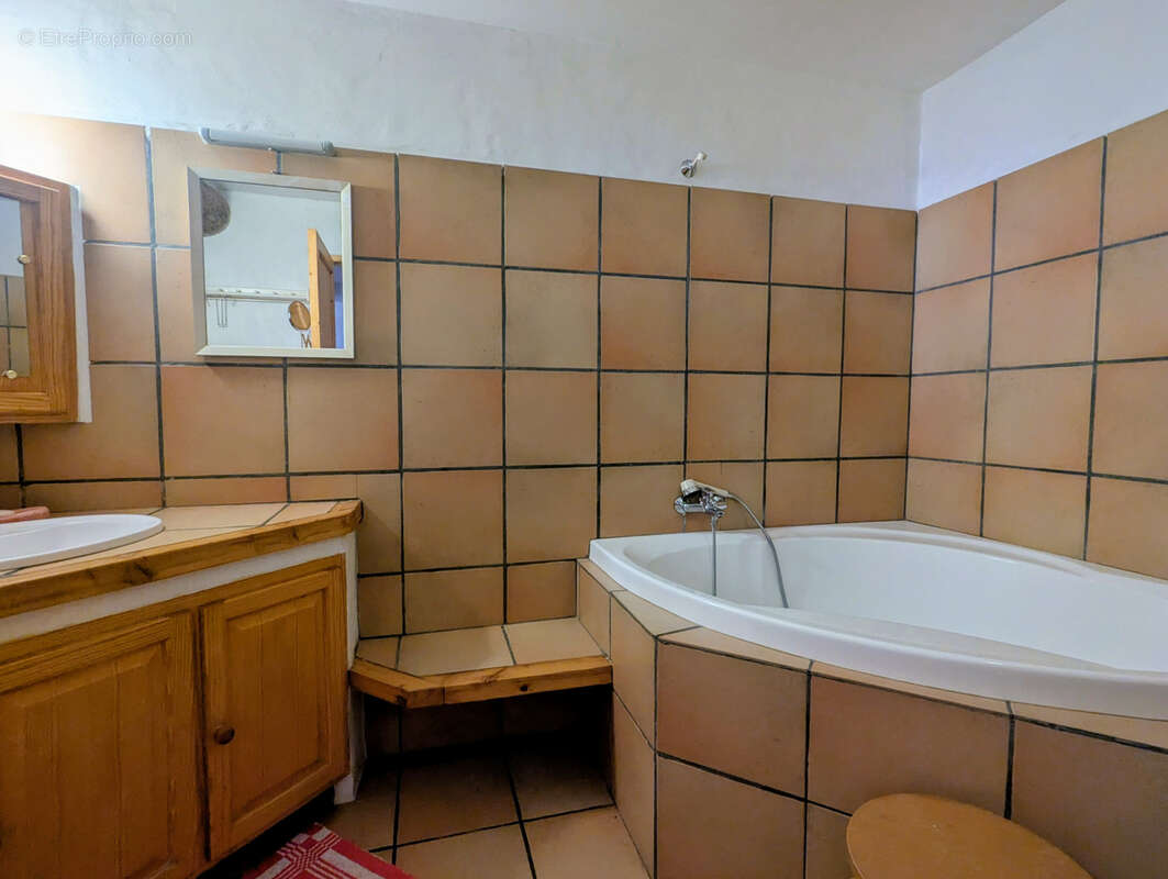 Maison à PARAZA