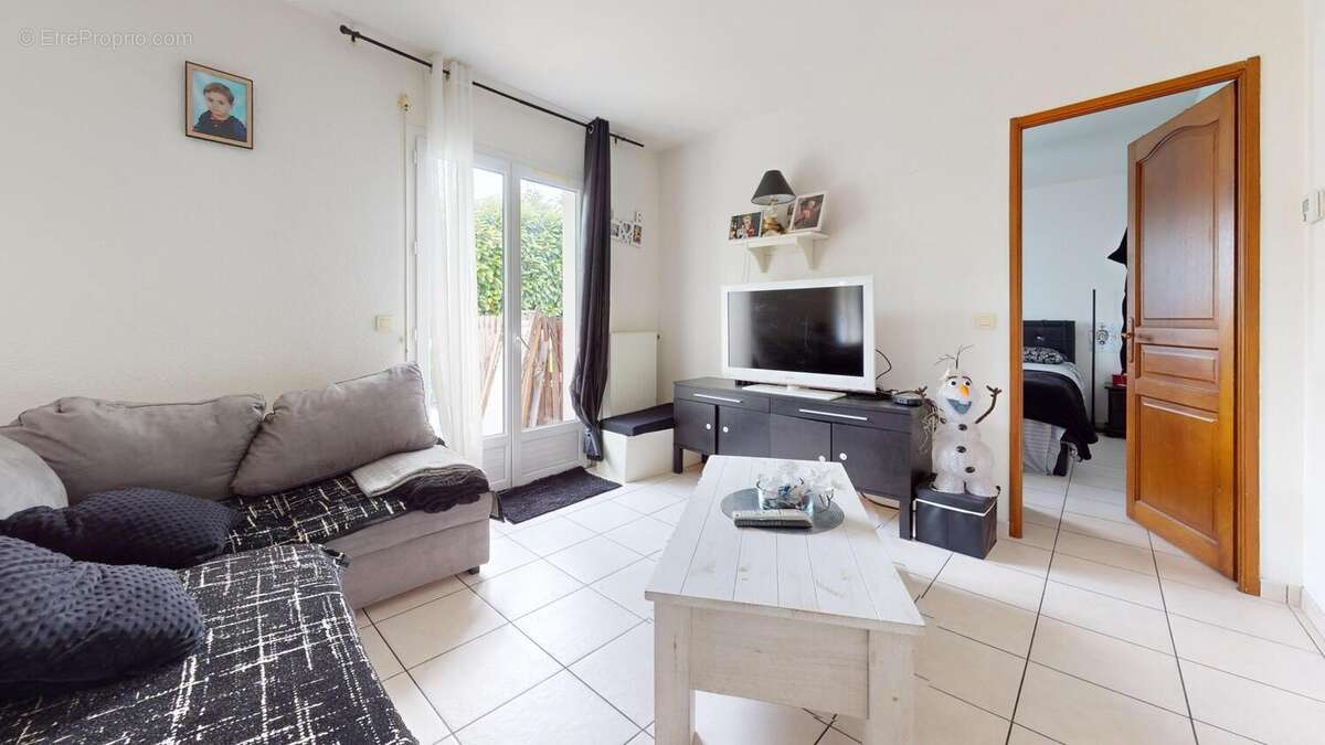 Photo 2 - Maison à LE HAILLAN