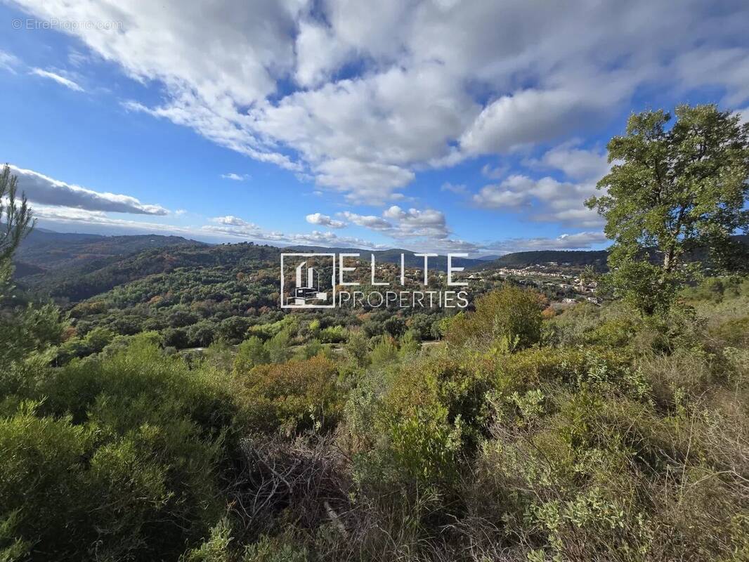 Terrain à LE TIGNET