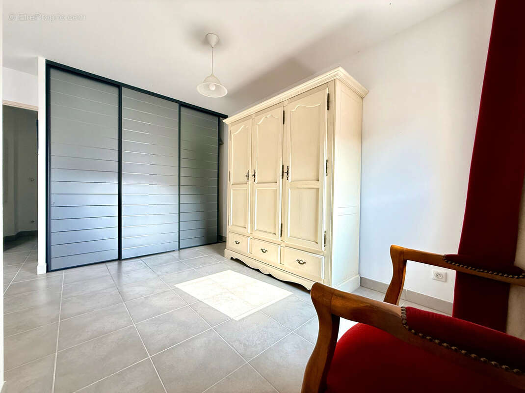 Appartement à SIX-FOURS-LES-PLAGES