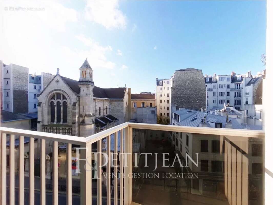 Appartement à PARIS-16E