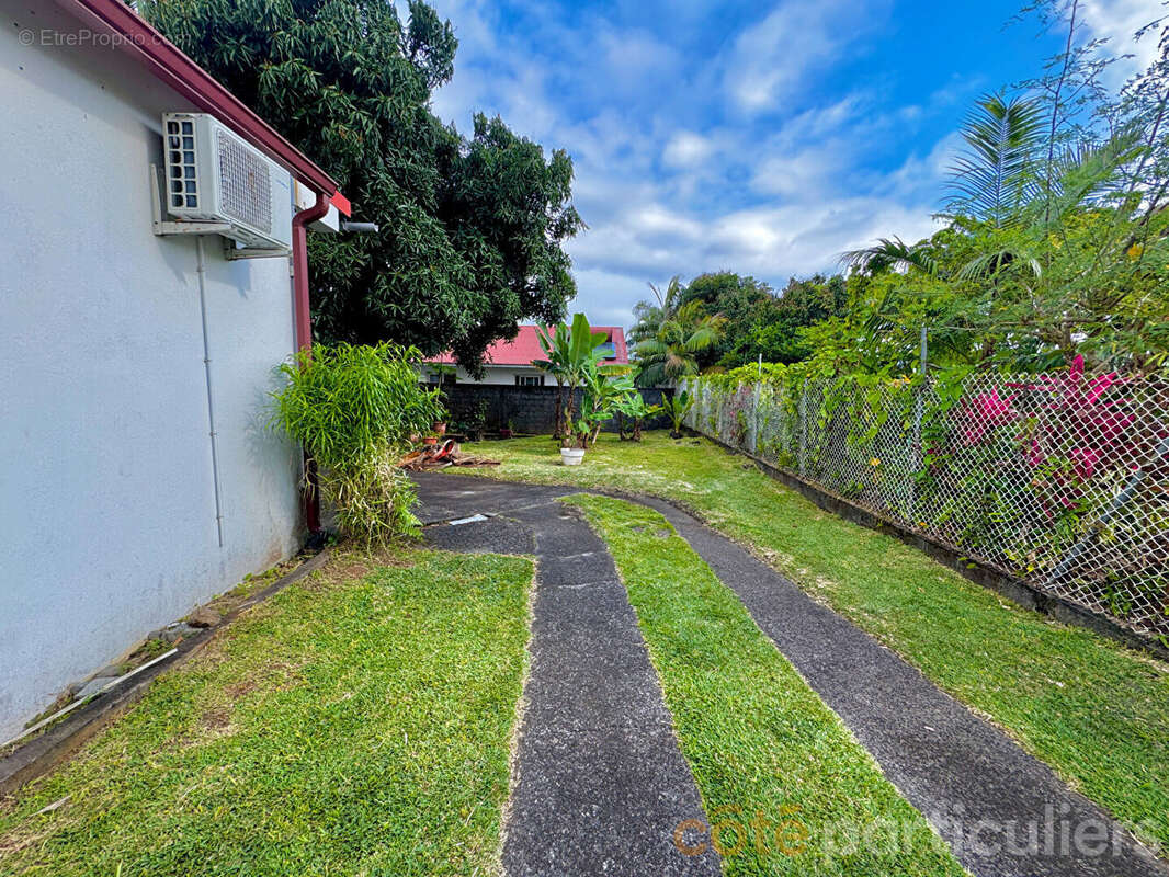 Maison à SAINT-PHILIPPE