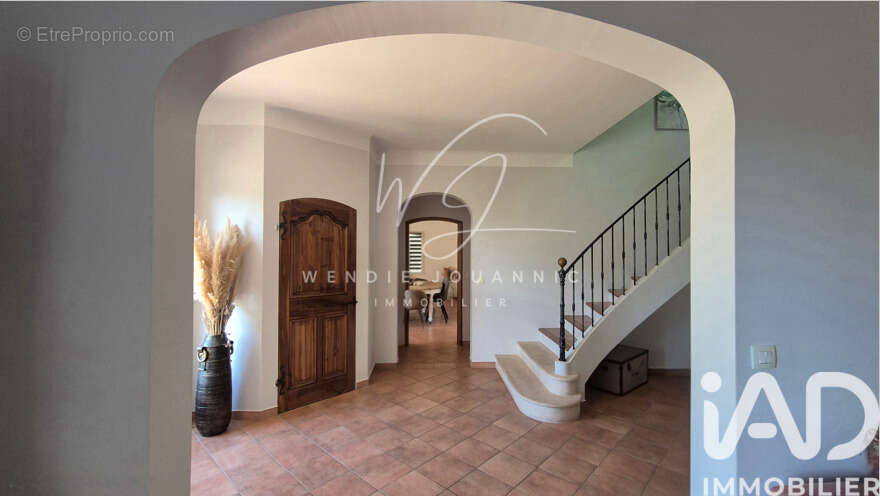 Photo 8 - Maison à CUERS