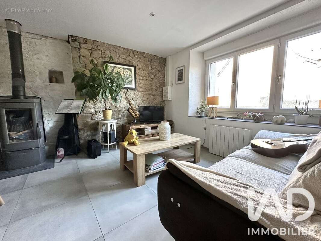 Maison 52 m² à Pance  - photo 2