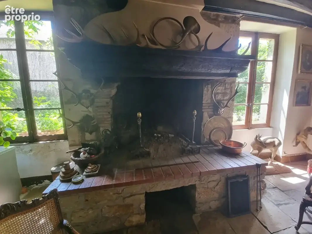 A vendre, demeure de caractère avec jardin et appartement à Pougues-les-Eaux. - photo 8
