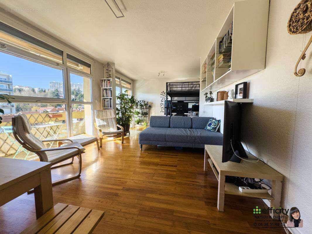 Appartement à SAINT-ETIENNE