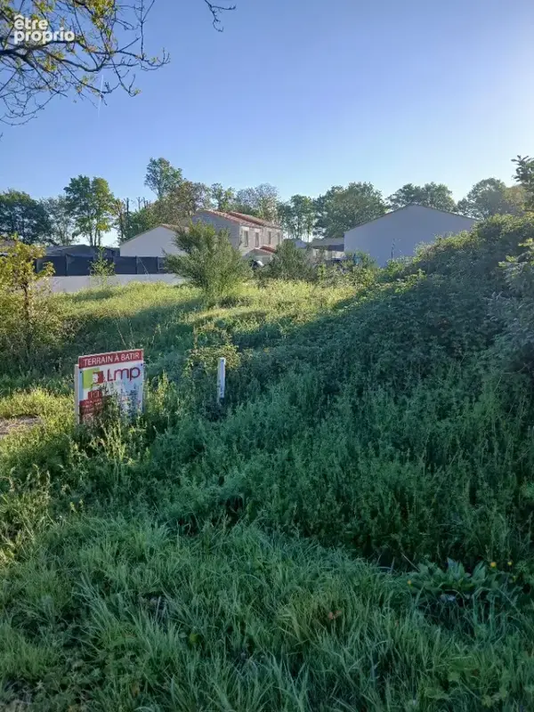 Terrain à LA ROCHE-SUR-YON
