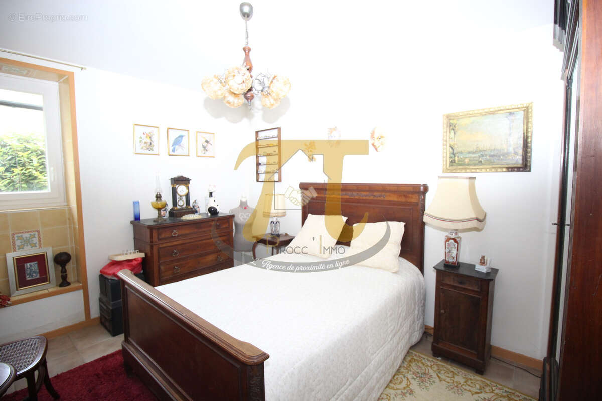 Grande maison en pierre avec piscine , intégrant un gîte 4 places - Par arboré de 2 hectares. - photo 14