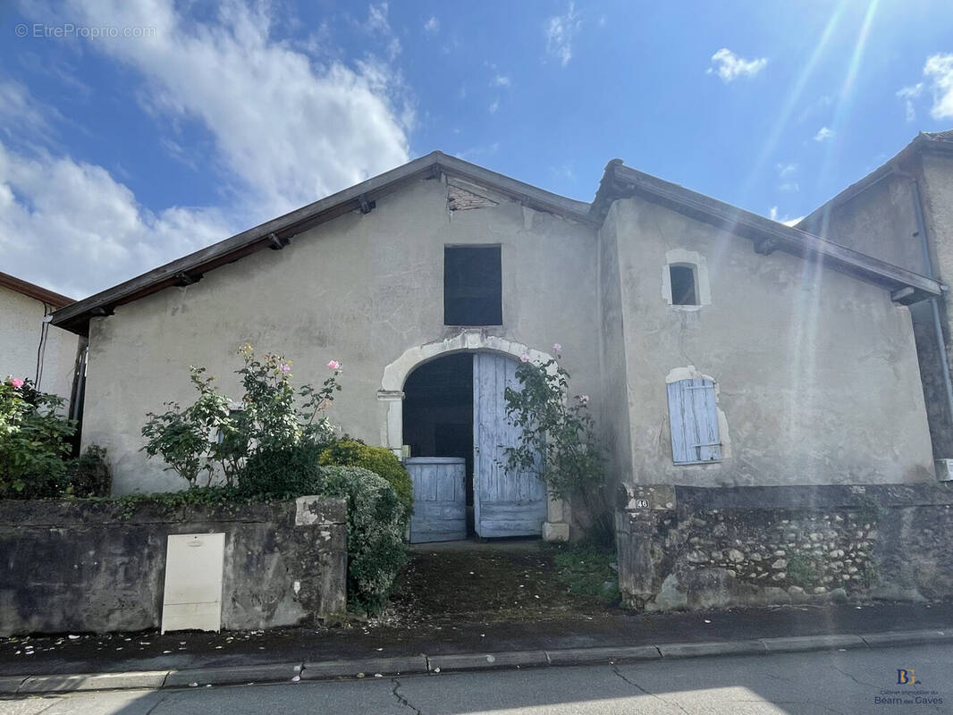 Maison à LAHONTAN