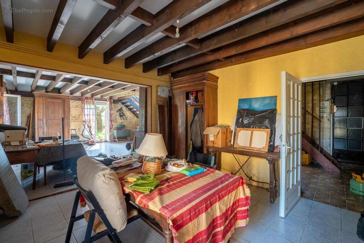 Appartement à TRESSES