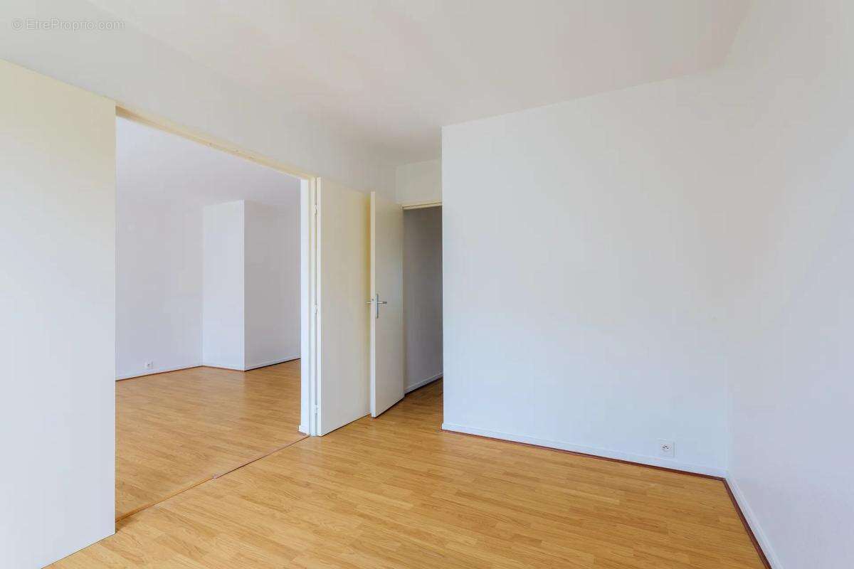 Appartement de 3 pièces de 63 m² à Boissy-Saint-Léger - photo 6