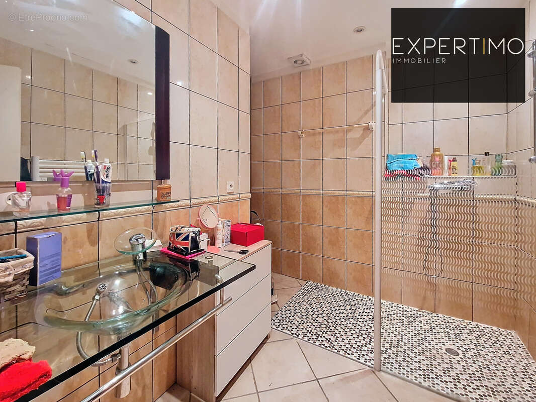 Maison à CASSAGNES-BEGONHES