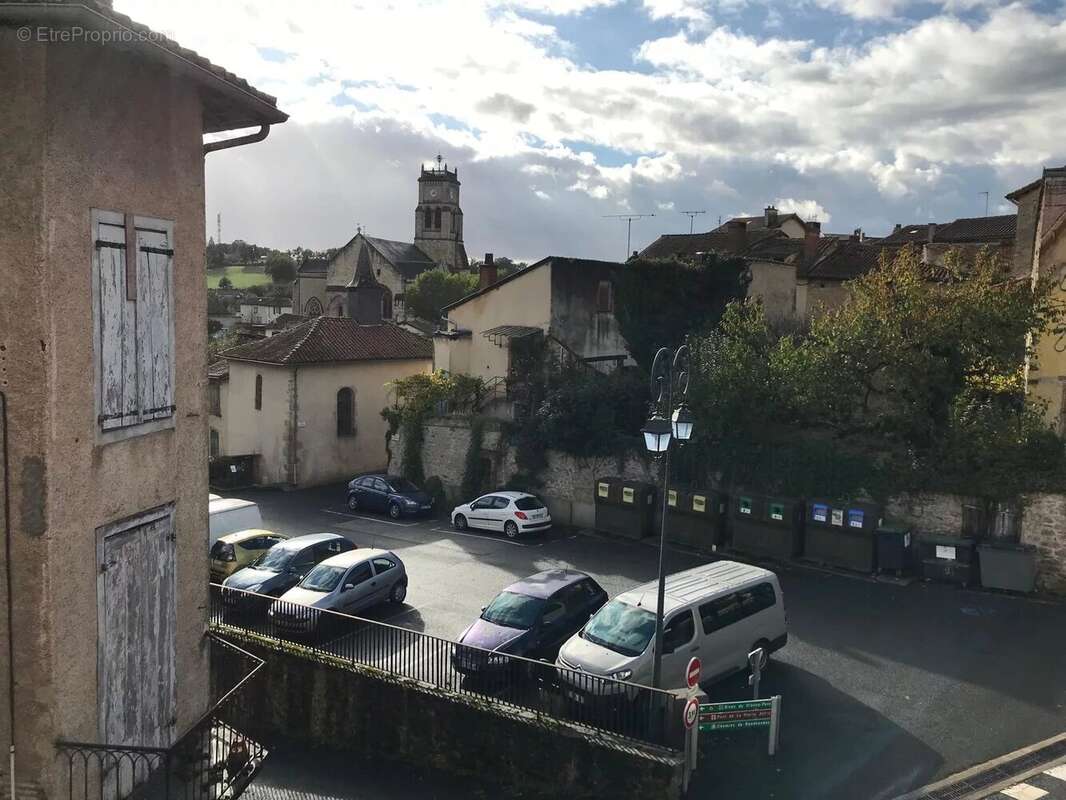 Maison à BELLAC