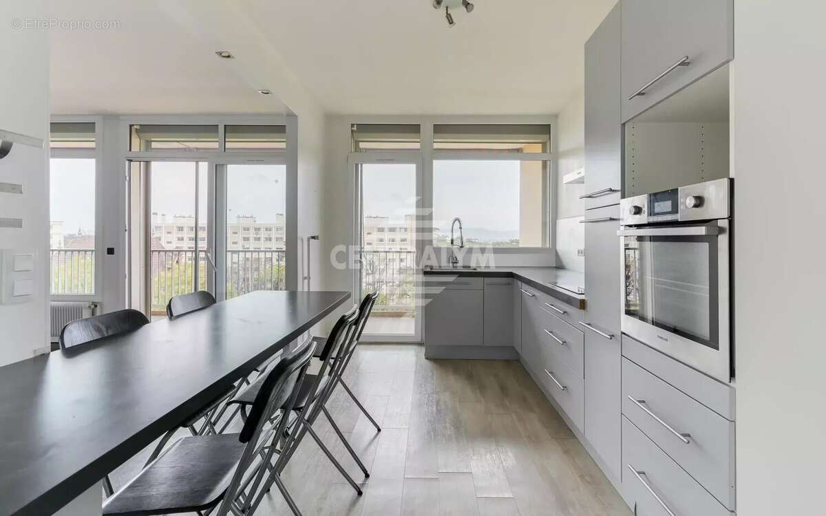 Appartement à LYON-5E
