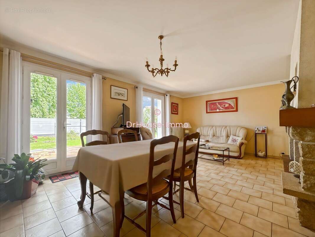 Maison à ETIVAL-LES-LE-MANS
