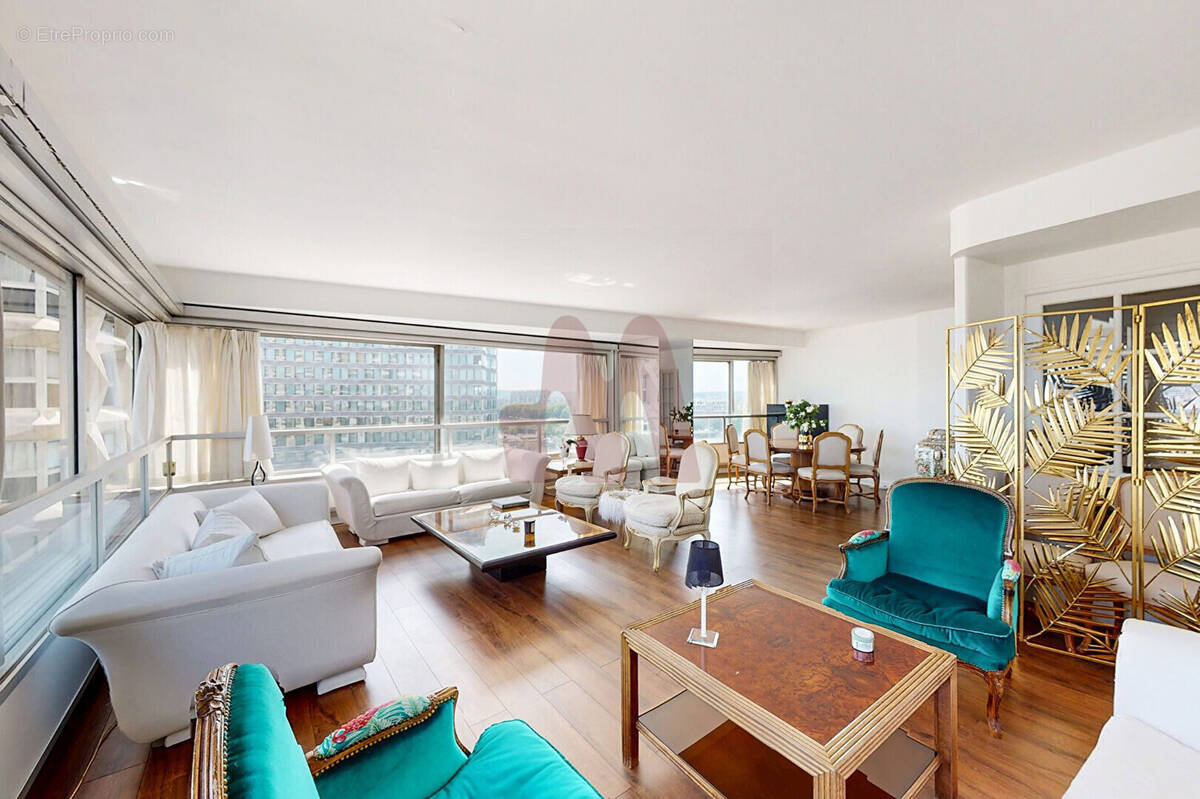 Appartement à PARIS-15E