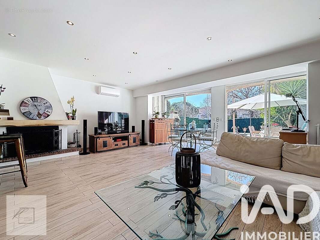 Photo 6 - Maison à LE CANNET