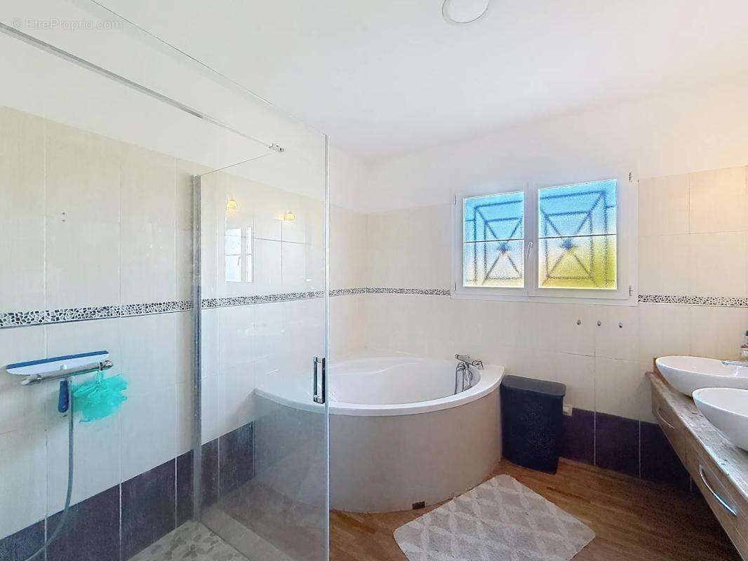 Maison à CASTELSARRASIN