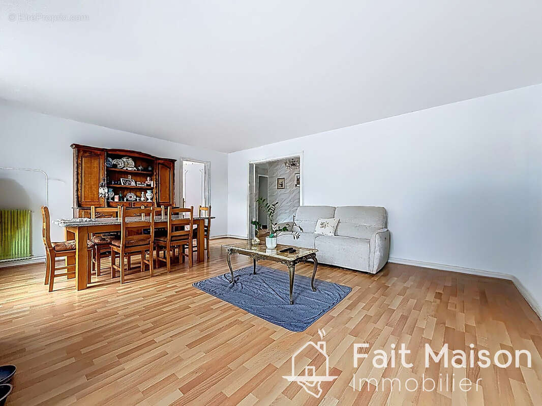 Appartement à L'HAY-LES-ROSES