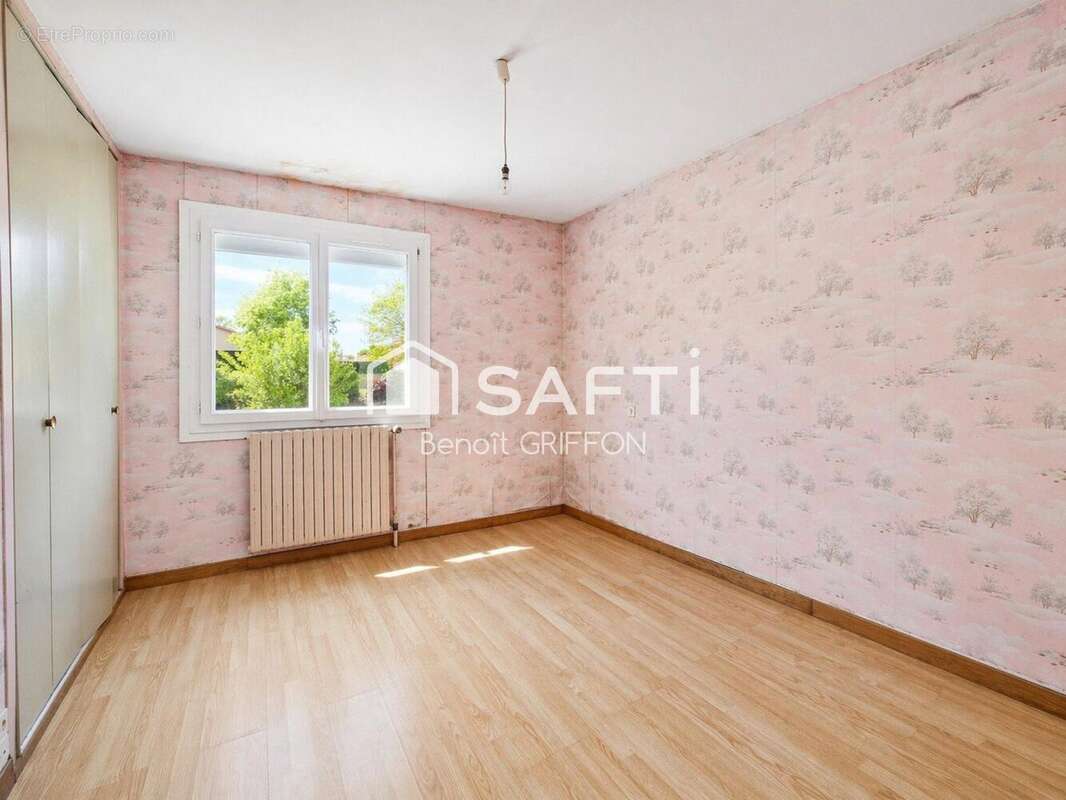 Photo 9 - Maison à LA ROMAGNE