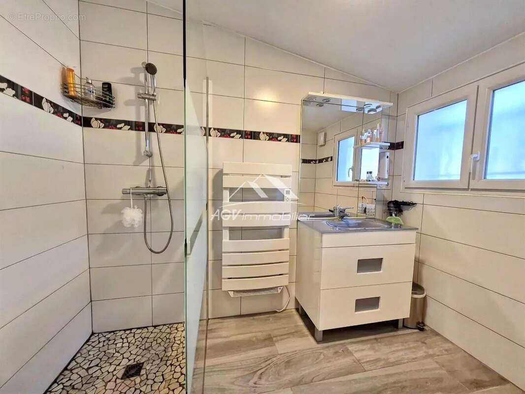 Maison à SAINT-PRIVAT-DES-VIEUX