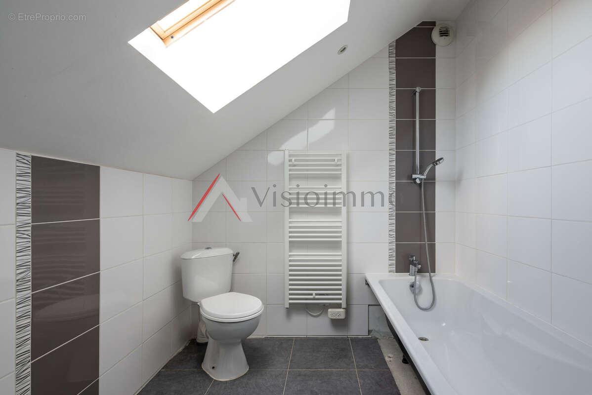 Maison à LES ECHELLES