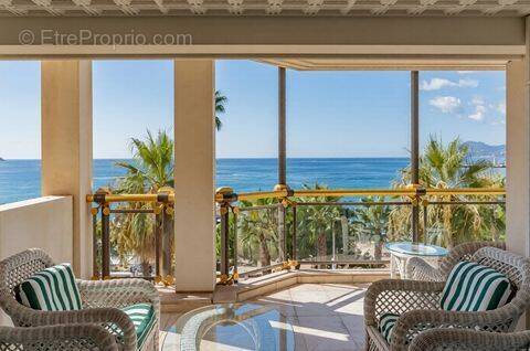 Appartement à CANNES