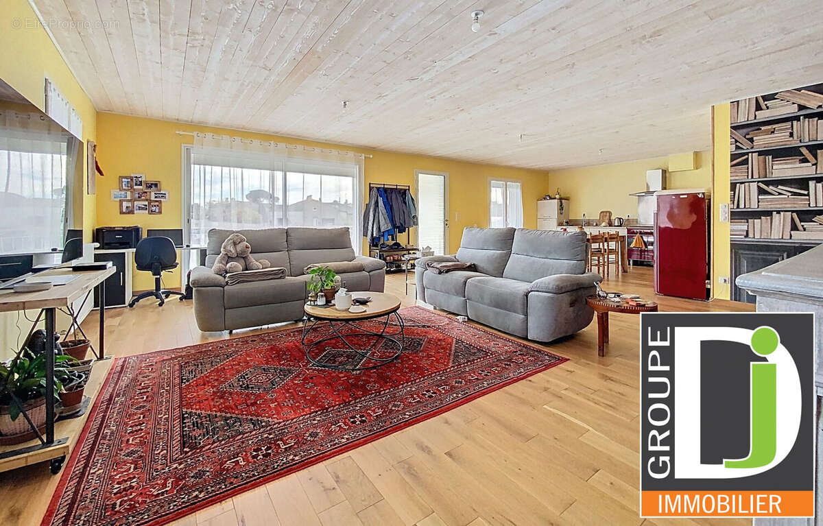 Maison à ETOILE-SUR-RHONE