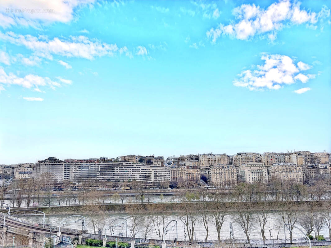 Appartement à PARIS-15E