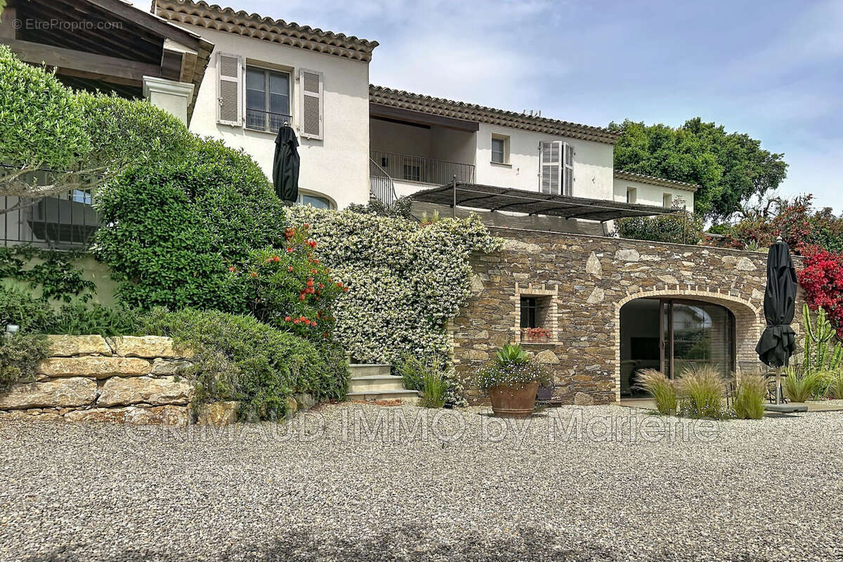 Maison à PLAN-DE-LA-TOUR