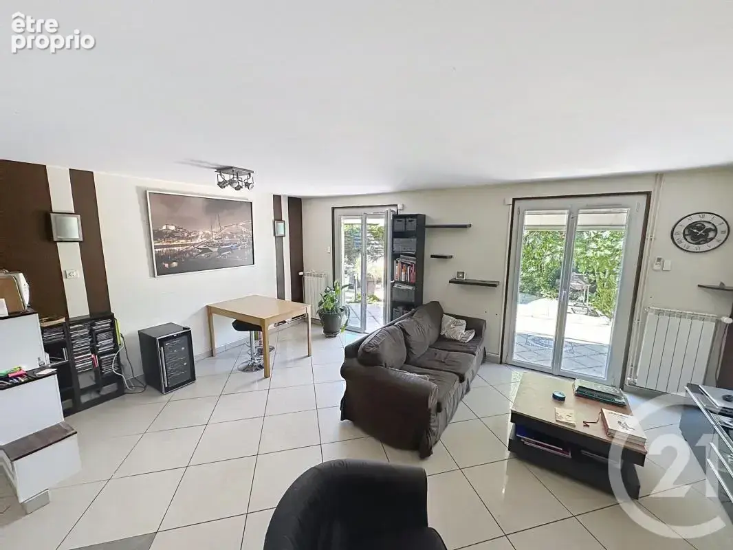 Maison 80 m² à Saint-Fons  - photo 16
