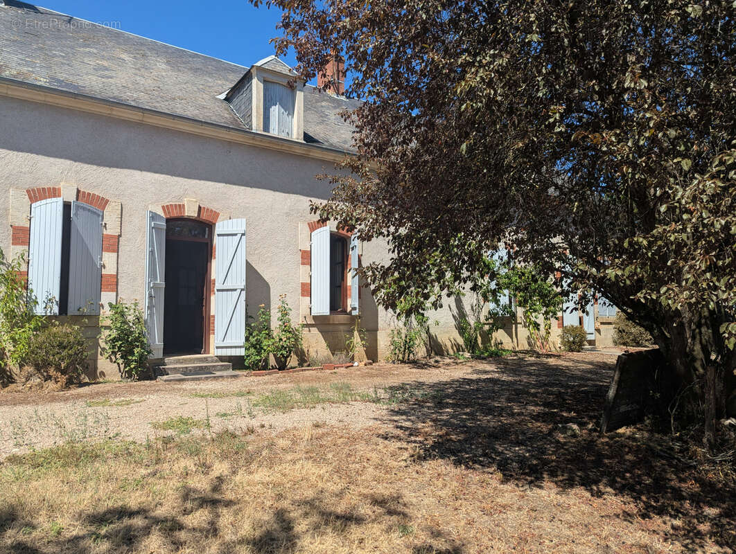 Maison de ville avec dépendances et jardin ! - photo 18