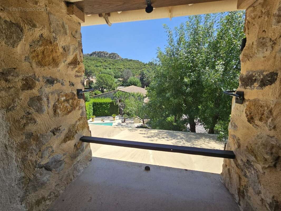 Maison à VAILHAN