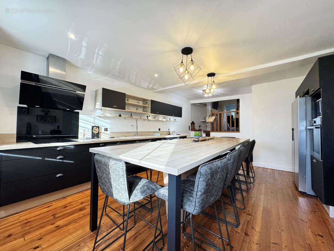 Maison à BARBEZIEUX-SAINT-HILAIRE