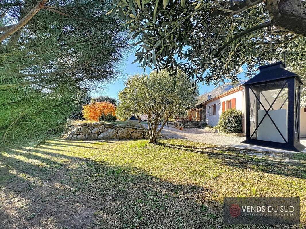 Maison à COLOMBIERES-SUR-ORB