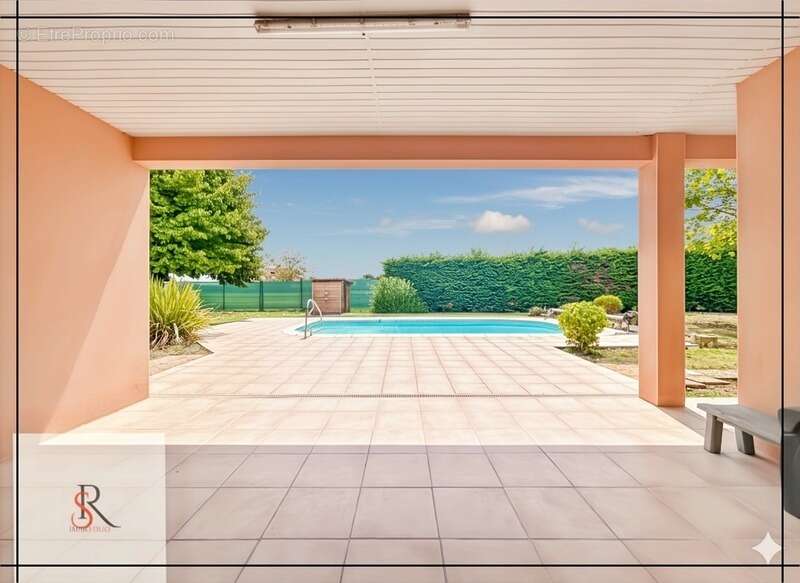 Maison à SAINT-NICOLAS-DE-LA-GRAVE