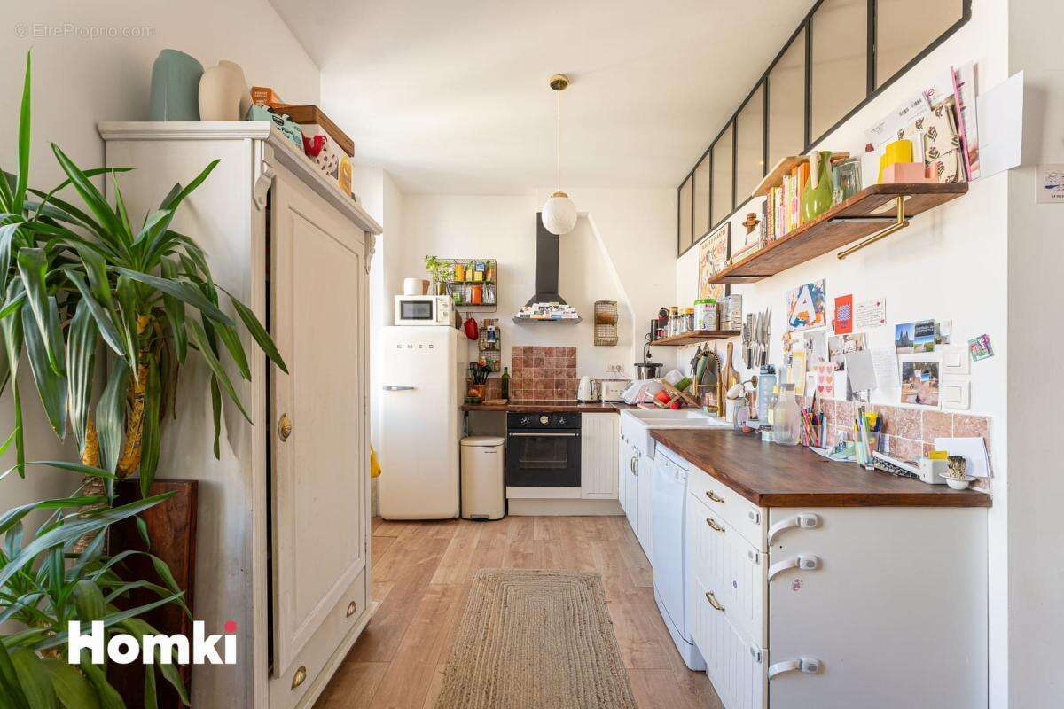 Appartement à MARSEILLE-6E