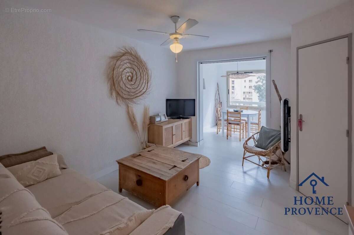Appartement 3 Pièces - Rénové & Meublé - Six-Fours-les-Plages - photo 9
