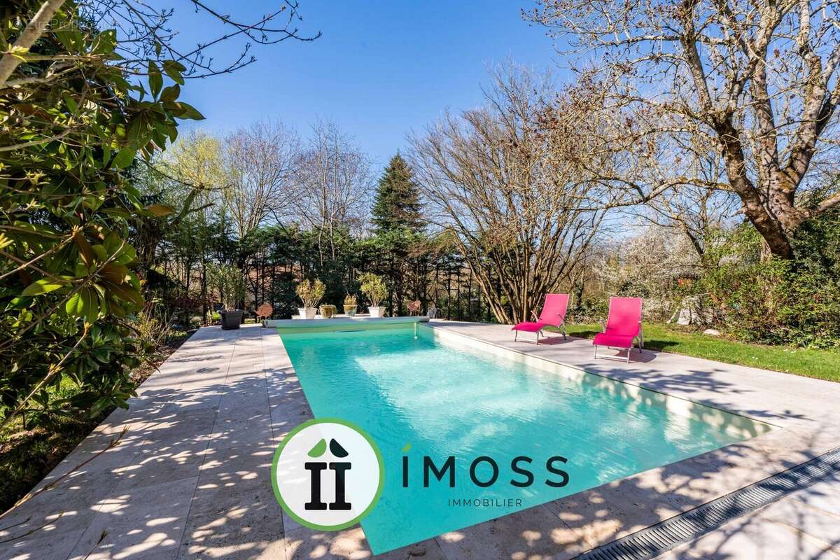 Maison à VARENNES-JARCY