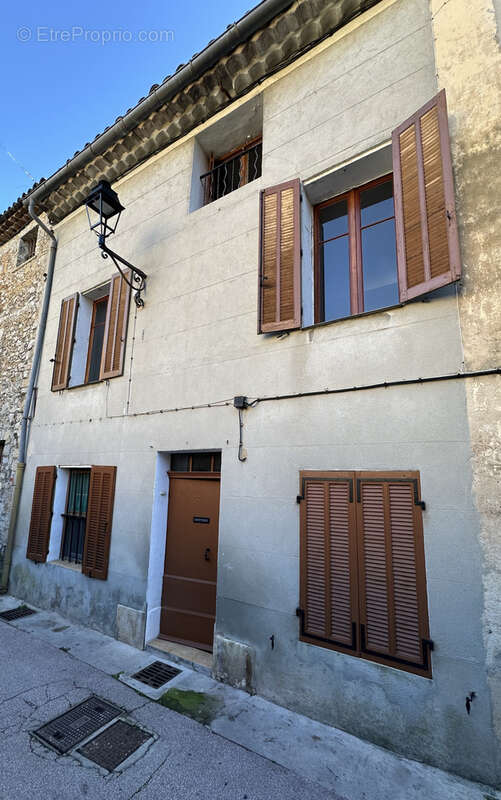 Maison à SOLLIES-TOUCAS