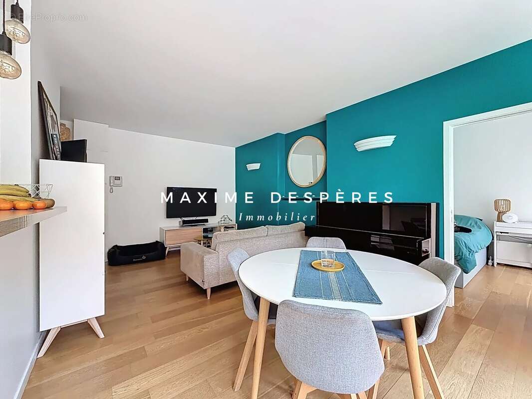 Appartement à NEUILLY-SUR-SEINE