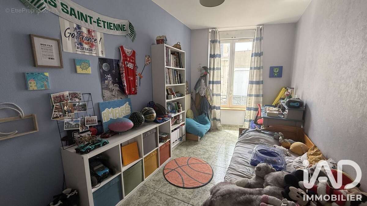 Appartement 124 m² à Saint-Etienne  - photo 6