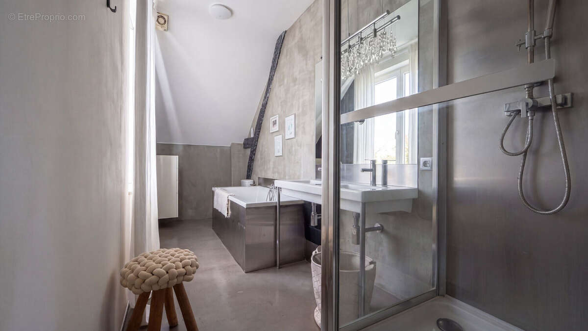 Maison Saint Avertin 7 pièce(s) 235 m2 - photo 9