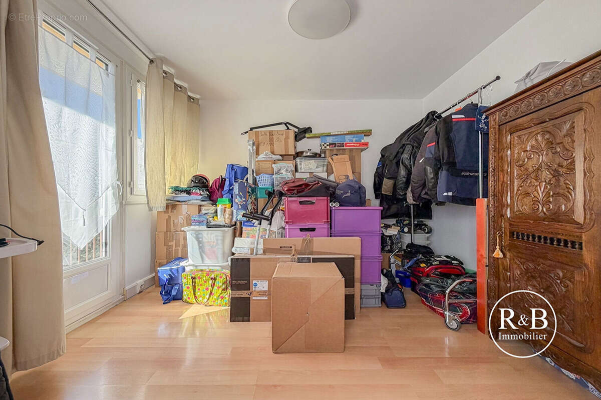 Appartement à LES CLAYES-SOUS-BOIS