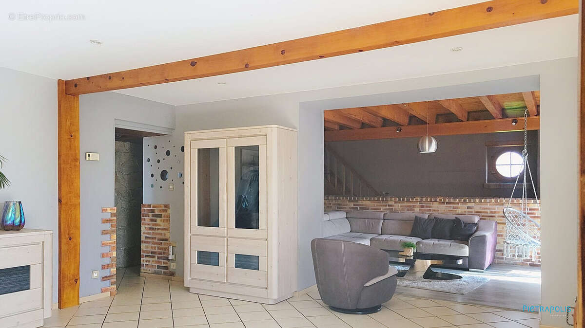 Maison à SAINT-JULIEN-DE-L'HERMS