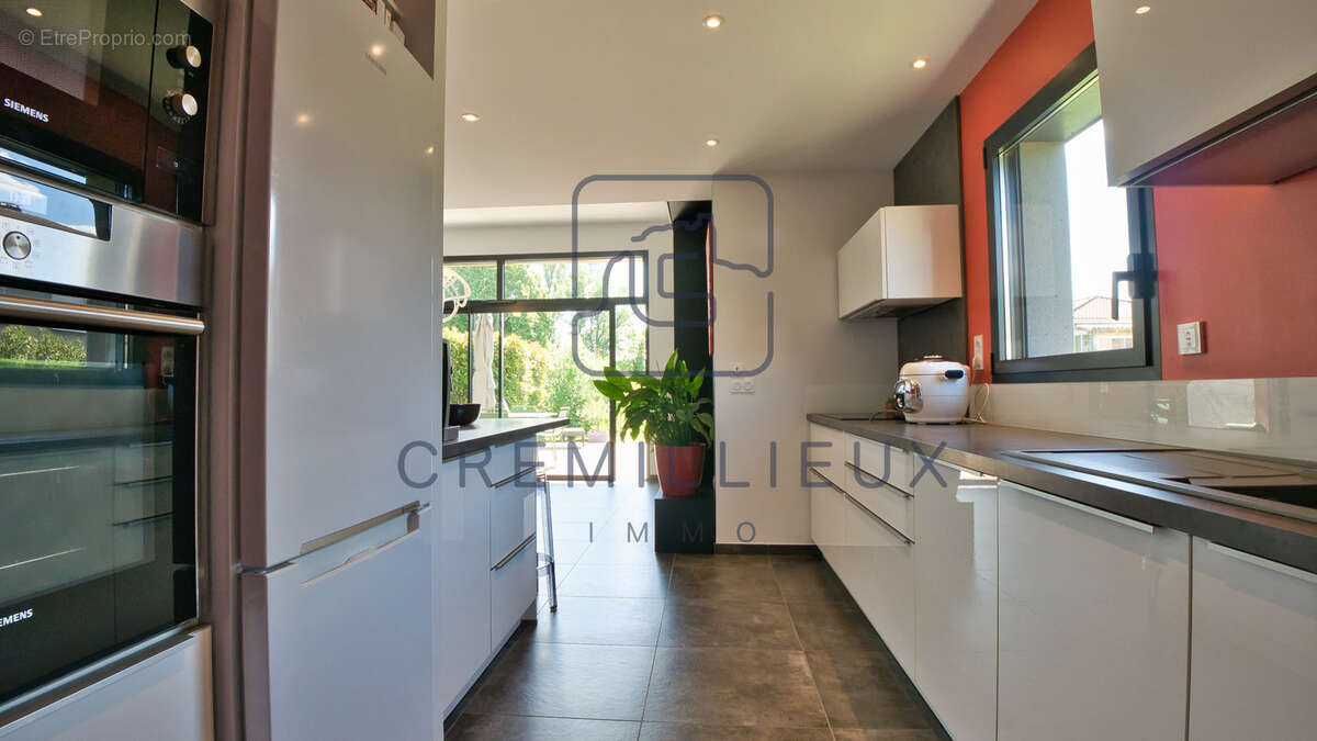 Appartement à GUILHERAND-GRANGES