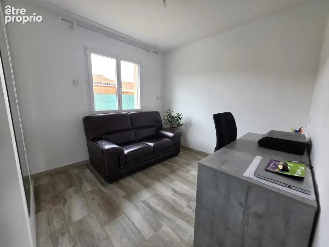 Maison à vendre de plain-pied – 4 chambres - 99 m² –  THIERS (63300) – 255 000 euros - photo 7