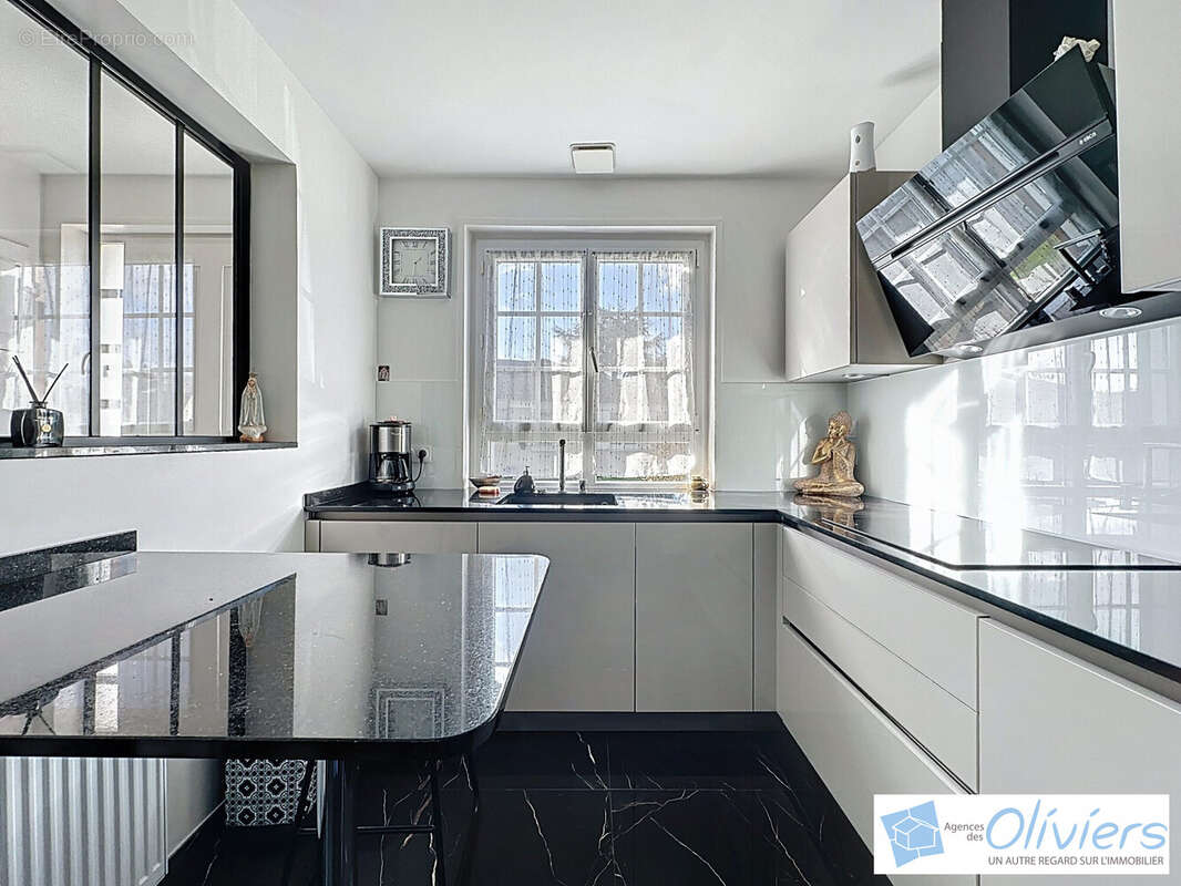 Maison à CERNAY-LA-VILLE