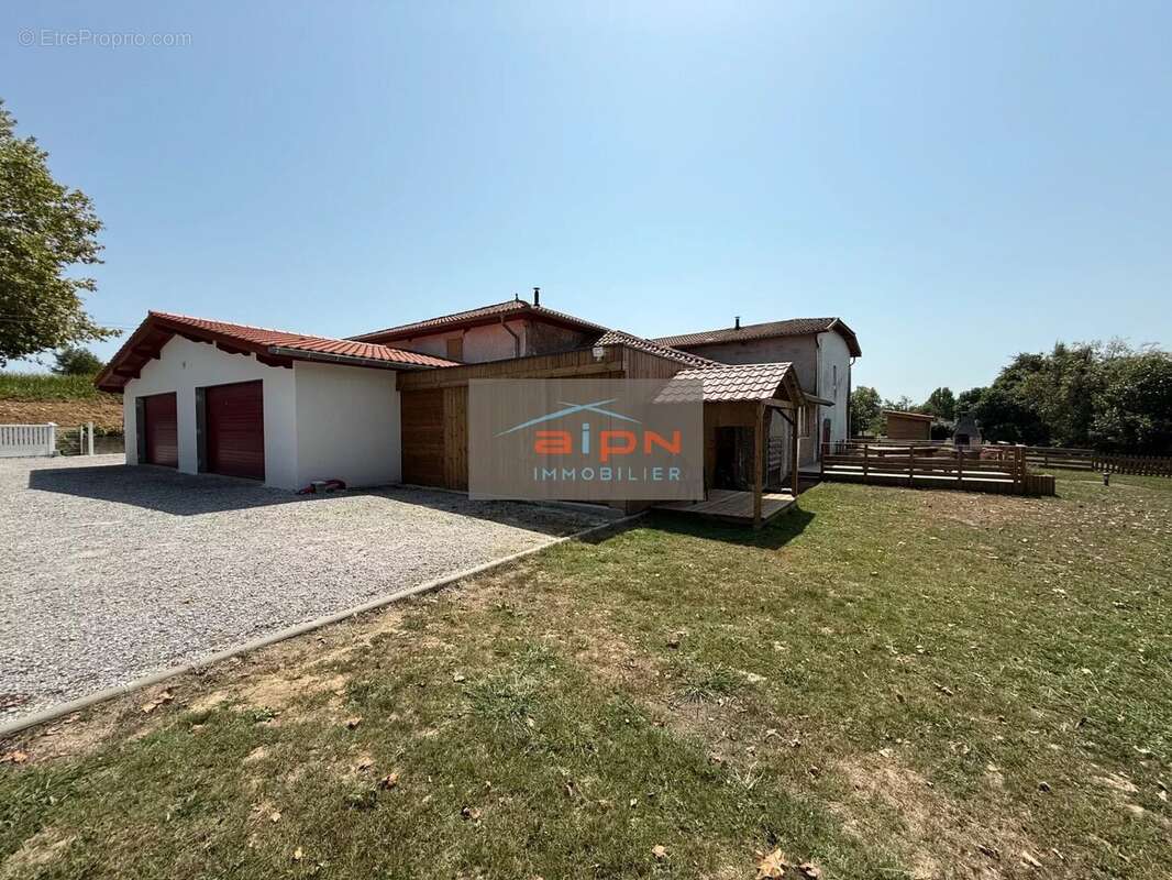 Maison à LABETS-BISCAY